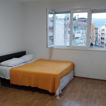 Room With Private Toilet And Terrace In City Center In Shared Apartment Split Zewnętrze zdjęcie